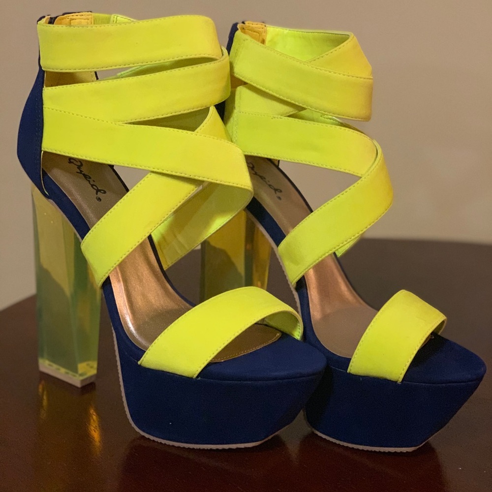 Platform sandals